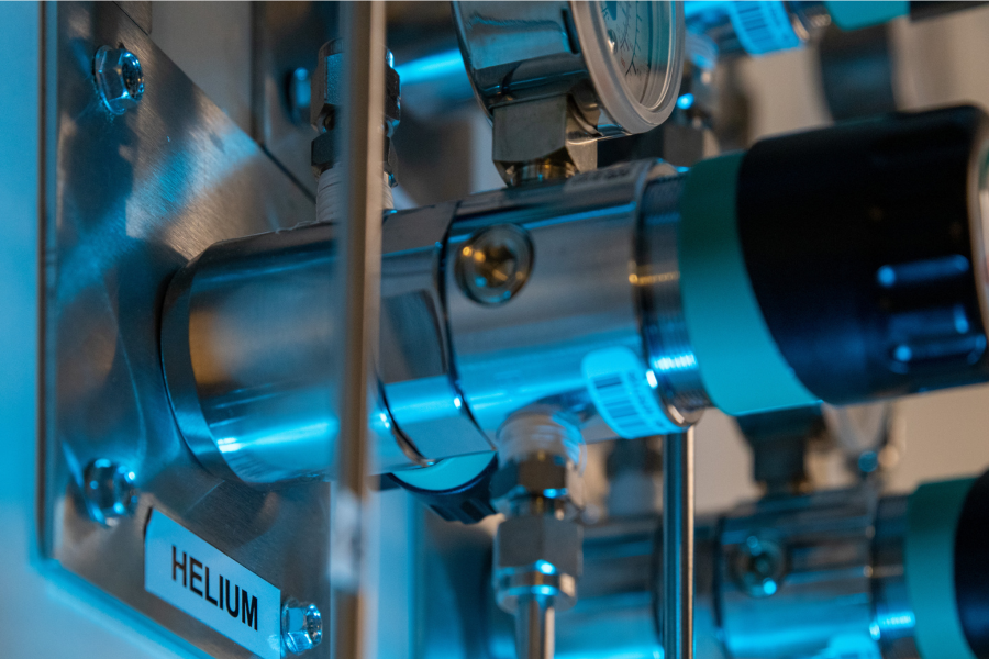 Helium-Pipes-in-a-Research-Lab.jpeg Helium-Pipes-in-a-Research-Lab.jpeg